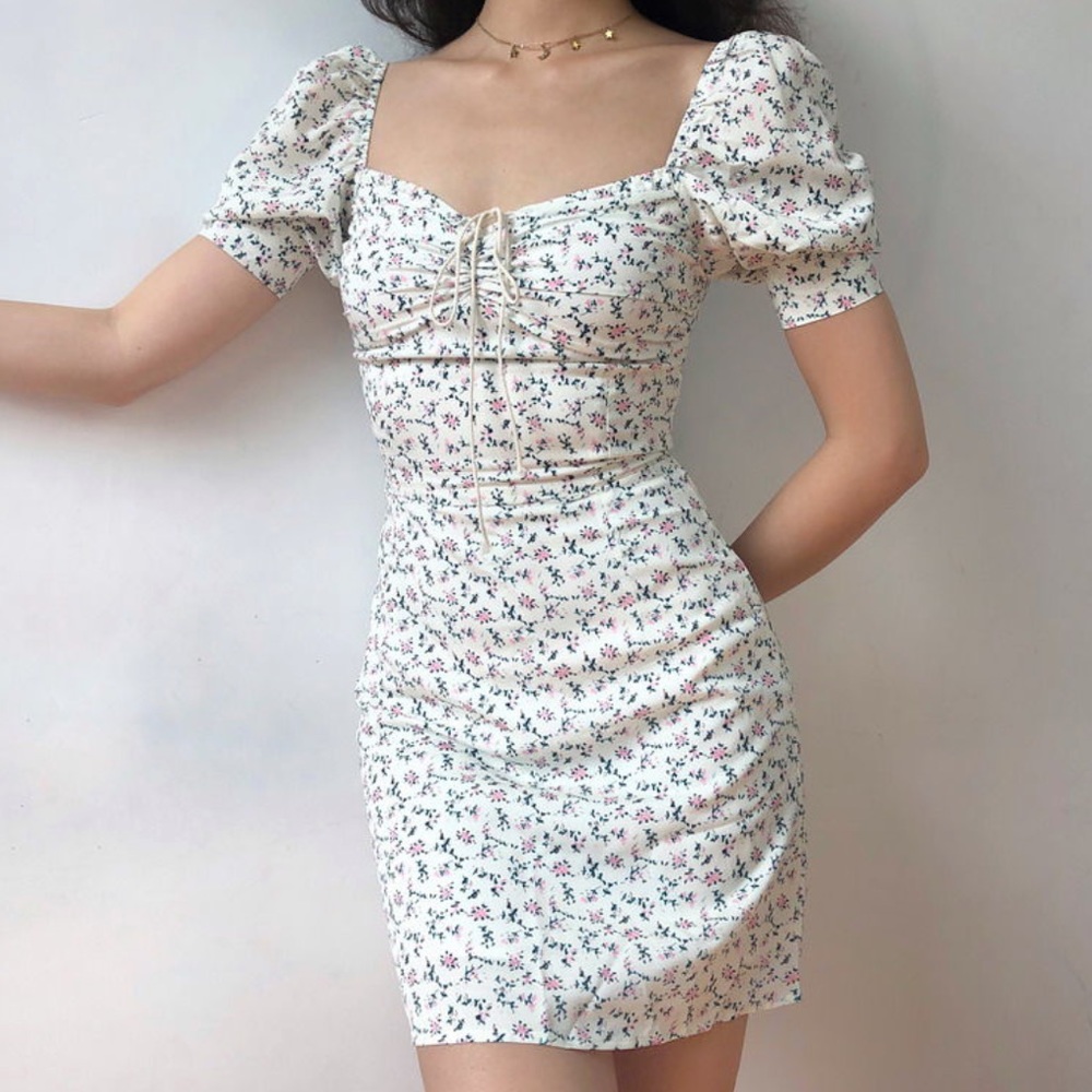 BRAND NEW! SHORT SLEEVE SCOOP NECK FLORAL MINI CORSET DRESS!
